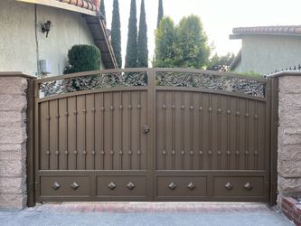 Beautiful Double Door / Hermosa Puerta Doble Hoja