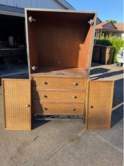 Free cabinet