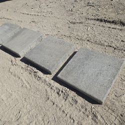 CONCRETE STEPPING PAVERS $6 EACH PIECE ( 15" X 15" )