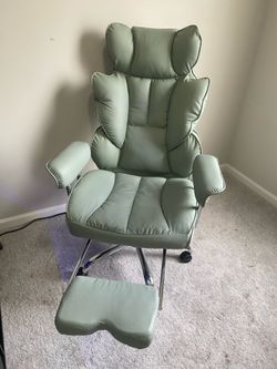 High-back office/gaming chair