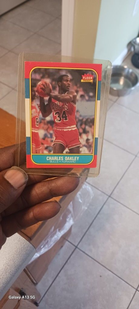 Charles Oakley ( Rookie Card )