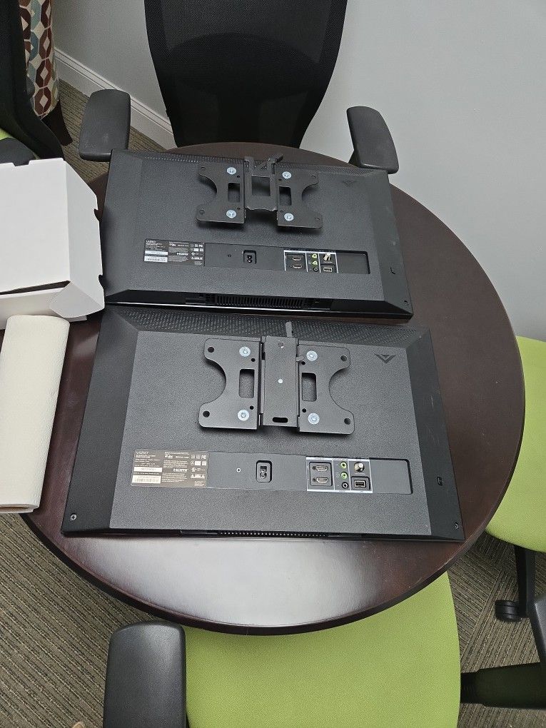 24'' VIZIO TV / COMPUTER MONITOR (2)
