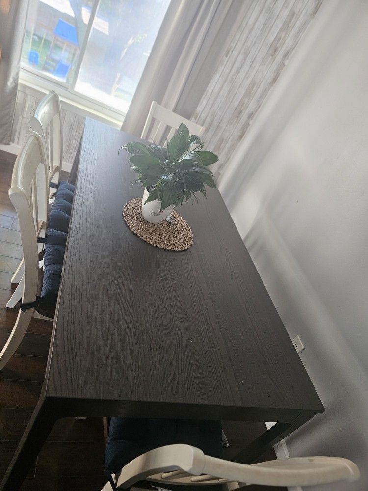 Dinning Table