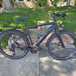 Giant FastRoad E+ EX Pro 28MPH E-Bike - Large-Class 3- 1x10 Speeds - Disc Brakes