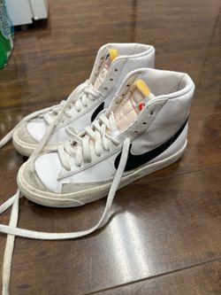 woman nike shoes