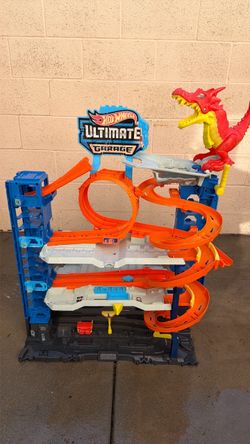 Hot wheels ultimate garage