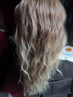 Light Golden brown blond wig