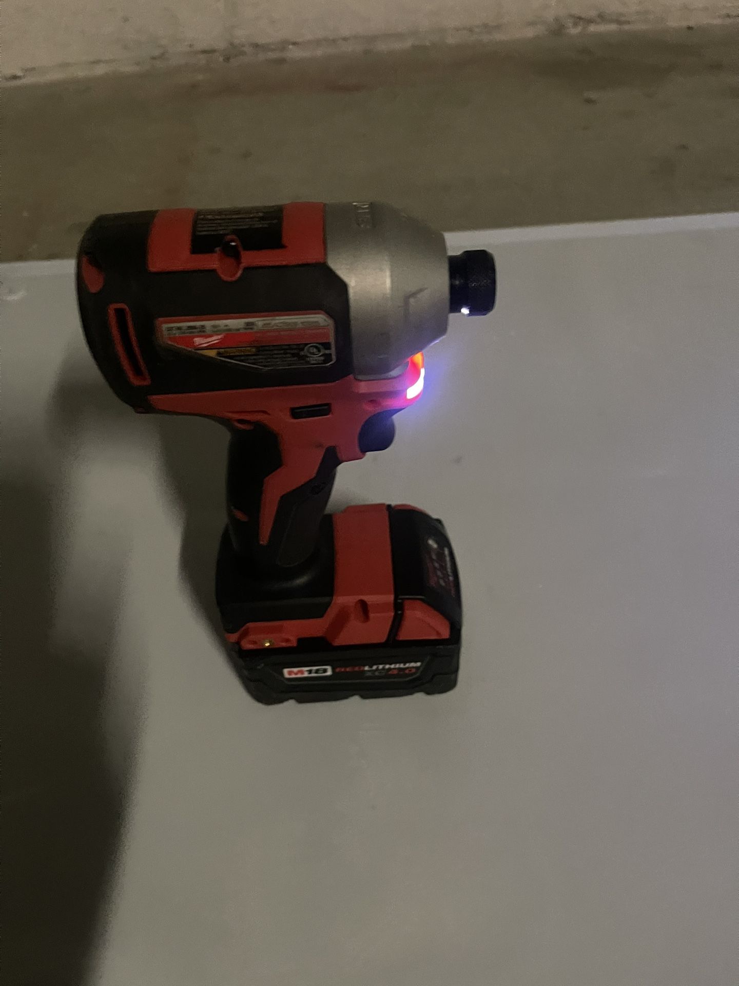 Milwaukee 1/4” 18 Volt Impact with battery