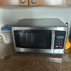 Barely Used Microwave