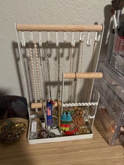 White Metal and Wood Jewelry Organizer Stand