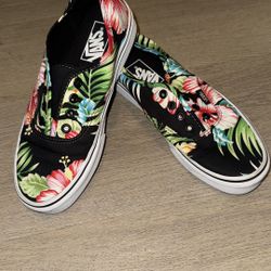 VANS shoes Size 5.5 Men 7 Women 