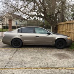 Nissan Altima 2003 For Parts 