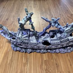 Fish Tank Ship