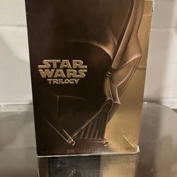 Star Wars Trilogy ( A New Hope / The Empire Strikes / Return Of The Jedi ( GREAT CONDITION) 