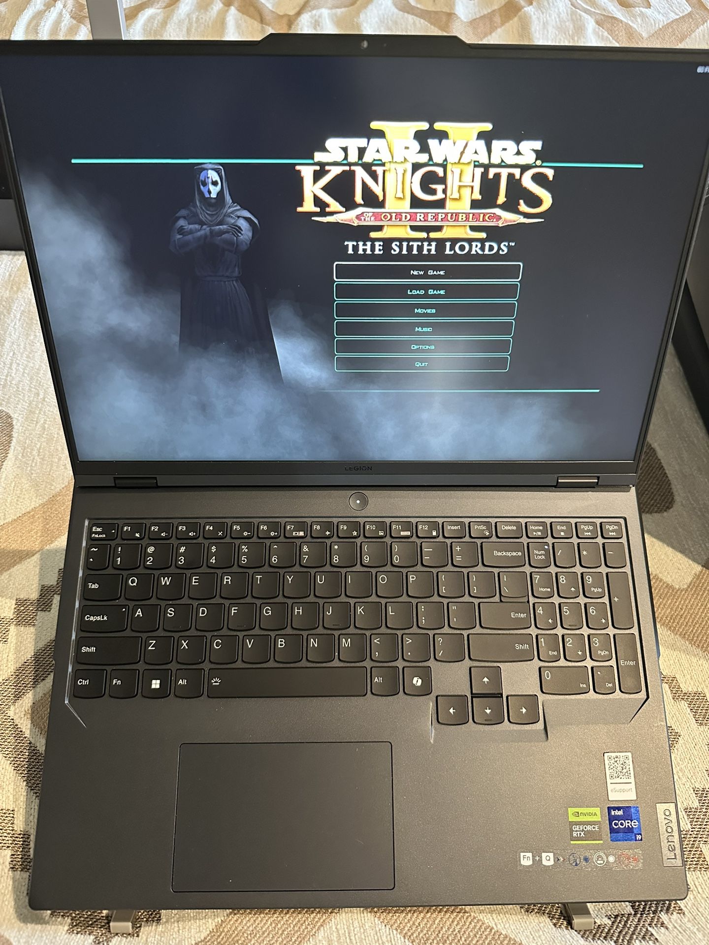 Legion Pro 5i Gen 9 Intel (16") with RTX™ 4070 w/ Backpack and PowerBank