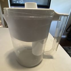 BRITA WATER FILTER PITCHER