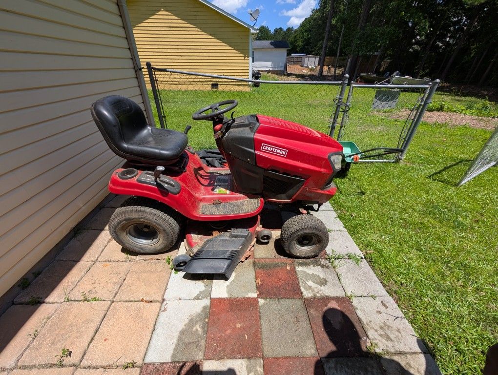 Craftsman T2200 19HP Lawn Mower