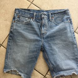 511  Levis Size 34 