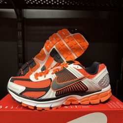 Nike Zoom Vomero 5 Orange Black White FB9149-800 Men's Size 11