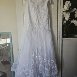 Mermaid Wedding Dress (BRAND NEW)