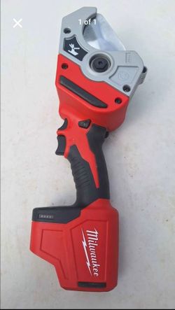 Milwaukee M18 Cordless PVC Pipe Cutter