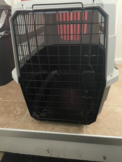 Large Pet Carrier/Crate