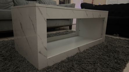 Mesa de centro de sala blanca