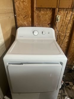 Need gone today! Hotpoint Gas Dryer - Works Perfect - Gas Hose Included - Garage Ready, Easy Pickup - I Help Load