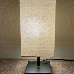 Modern Touch Table Lamp – USB + Outlets – LED