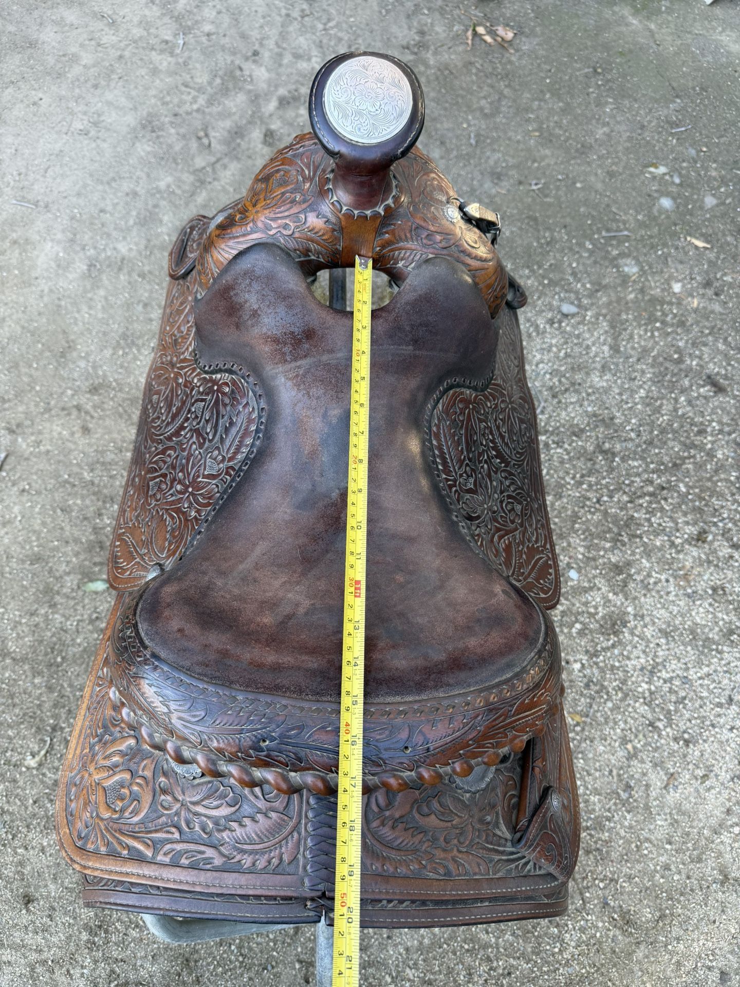 Circle Y Western Saddle