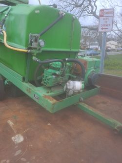 SDI 200 Pull-Behind Sprayer with Hose Reel
