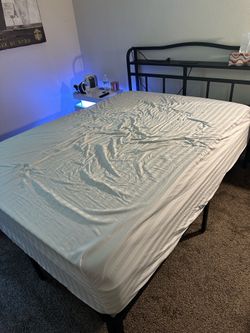 FULL SIZE BED AND MATTRESS
