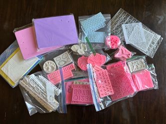 Read description! Used and New Various Cake Decorating Items