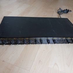 KORG  KEC - 42 EQ/ COMPANDER