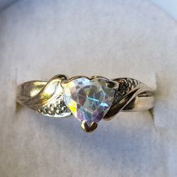10k Yellow Gold Swarovski Crystal Heart Ring Size 7