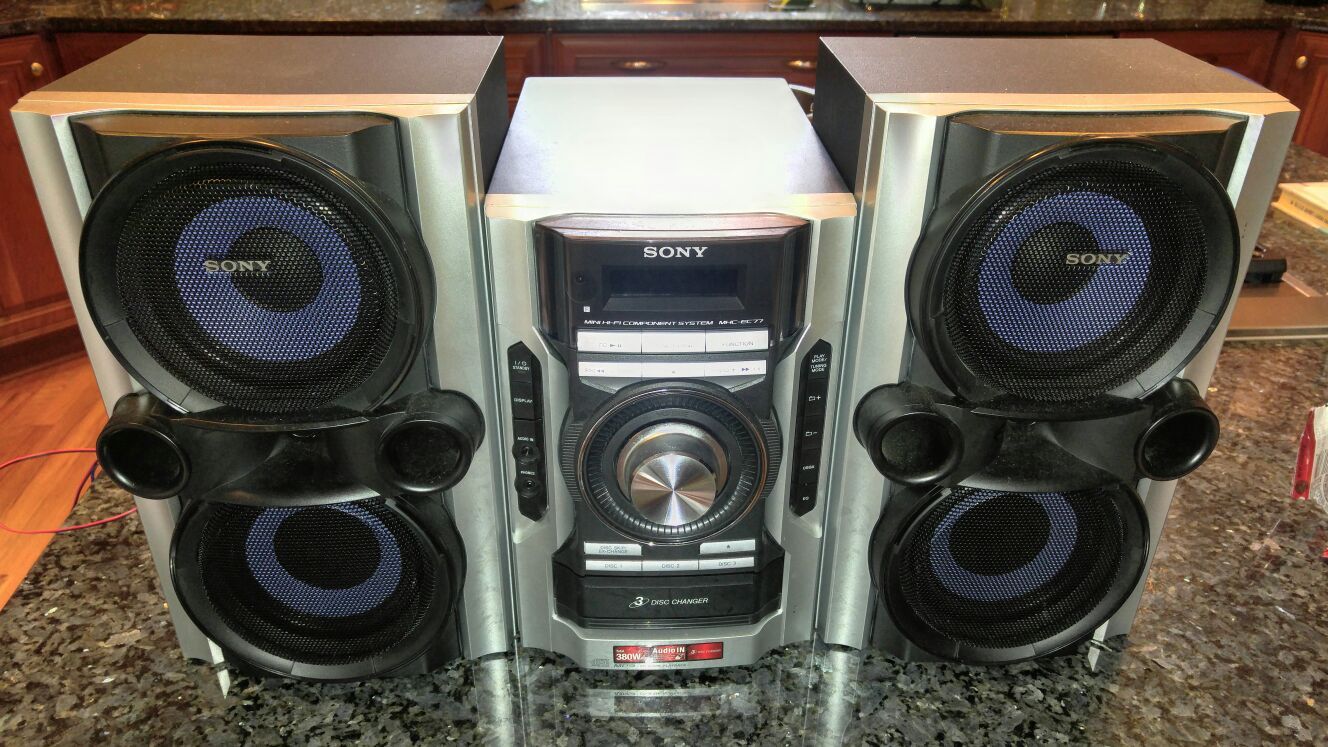 Sony MHC-EC77 3 CD Changer Audio System with Speakers