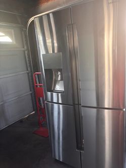 Samsung refrigerator works great