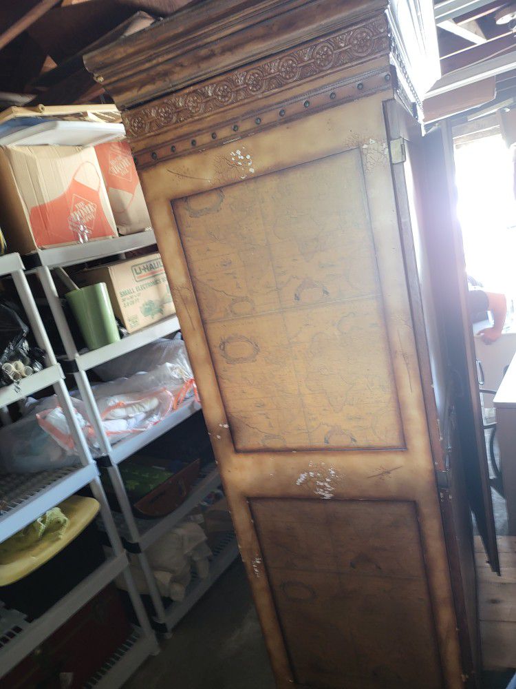 Armoire Map Base