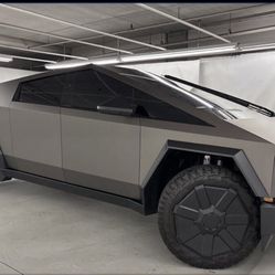 2024 Tesla Cybertruck