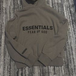 Essentials fear of god sweater XS