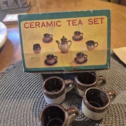 4 piece setting mini ceramt set brown color