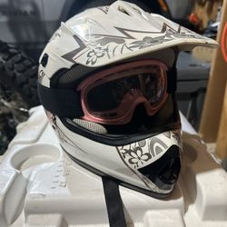 Youth 53-54cm Helmet And Goggles