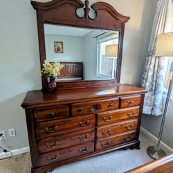 **SOLID WOOD-Mahogany-Dresser & Mirror**