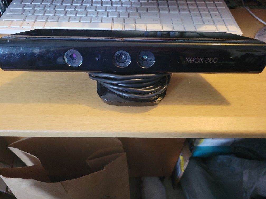 Microsoft Xbox 360 Kinect Sensor