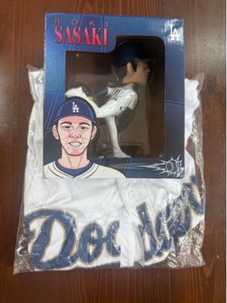Roki Sasaki Bobblehead and SGA Jersey