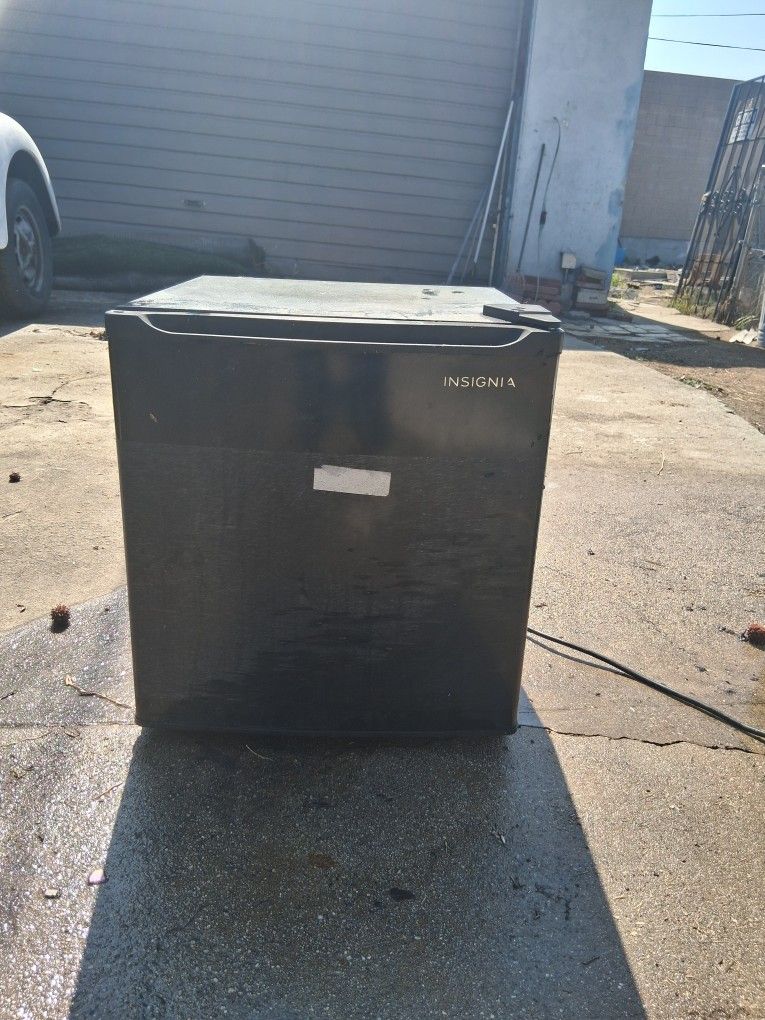 Insigna MINI Fridge