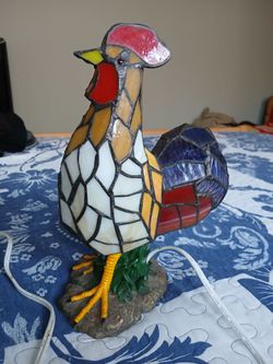 Tiffany style rooster lamp