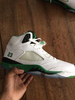 Jordan 5 lucky green size 9