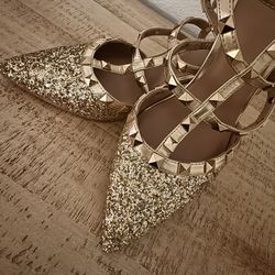 Gold Brand new High Heels 9.5 Size