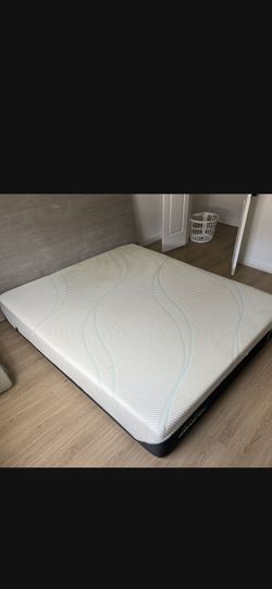 CA King Tempur-Pedic Mattress Must pick up